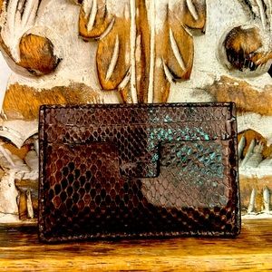 Snake skin bifold